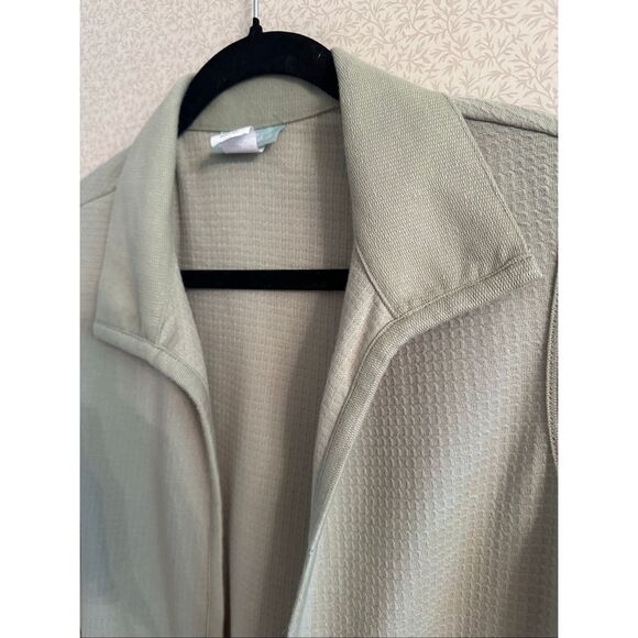 Sage green vest with pockets - Picture 4 of 5